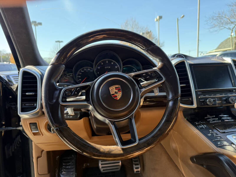 2016 Porsche Cayenne GTS