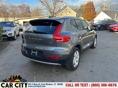 2019 Volvo XC40 T5 Momentum