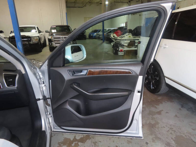 2011 Audi Q5 2.0T quattro Premium