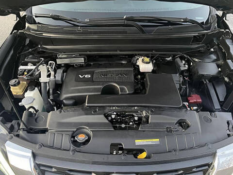 2020 Nissan Pathfinder SL