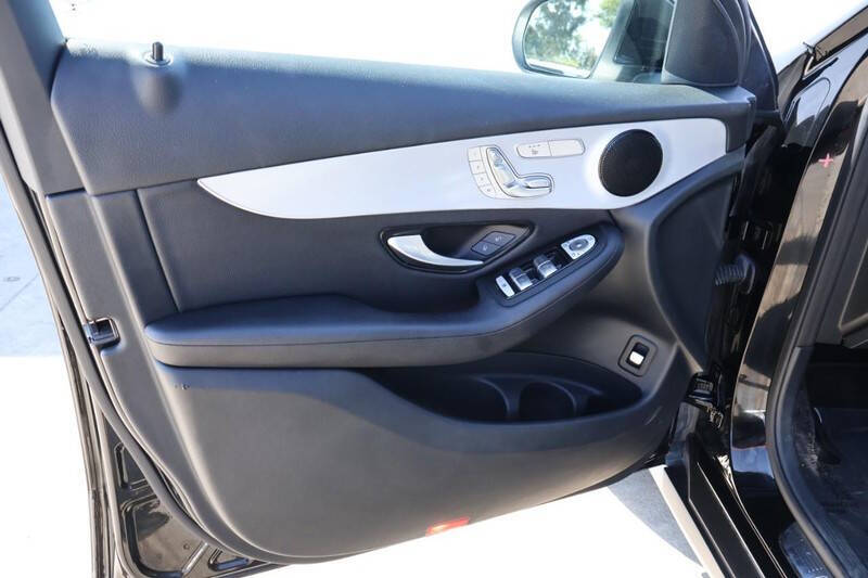 2021 Mercedes-Benz GLC GLC 300