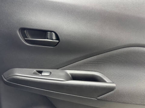 2018 Nissan Kicks S