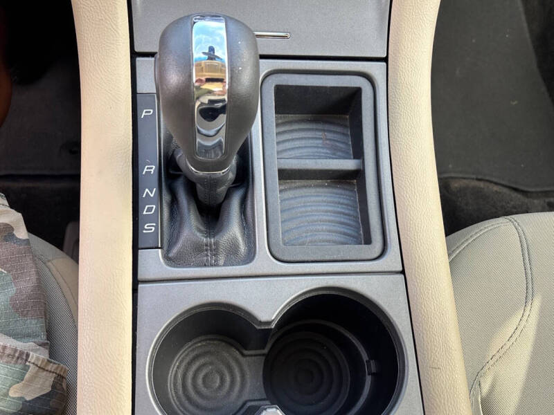 2015 Ford Taurus