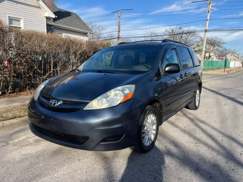 Used 2010 Toyota Sienna LE with VIN 5TDJK4CC3AS030149 for sale in Freeport, NY