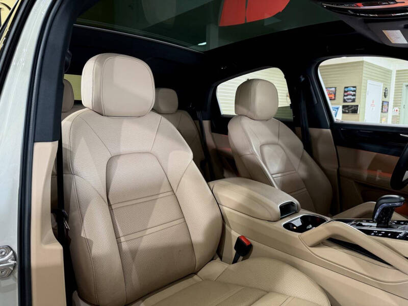 2021 Porsche Cayenne Coupe