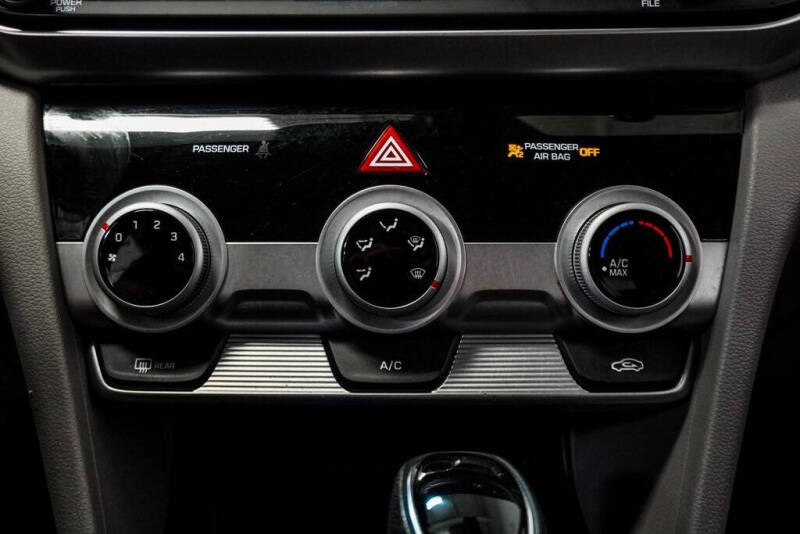 2019 Hyundai Elantra