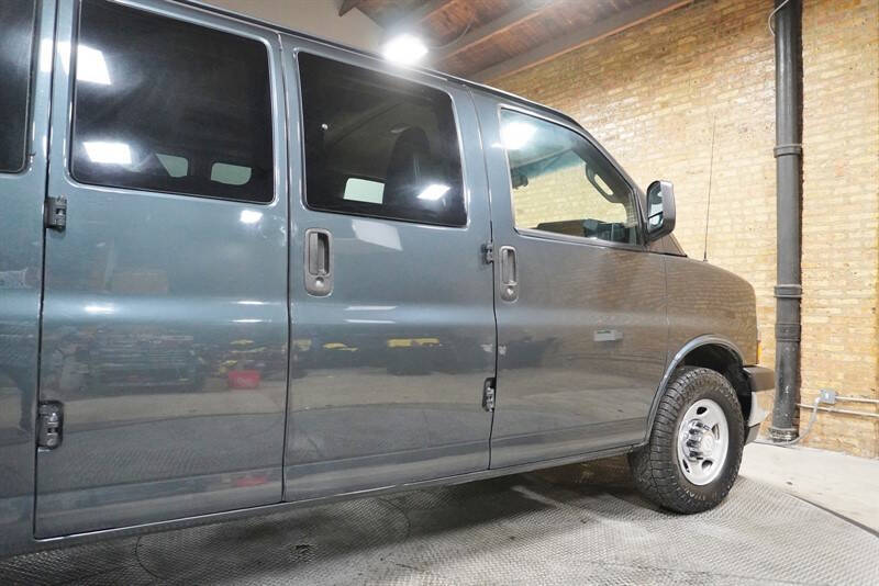 2017 Chevrolet Express LT 3500