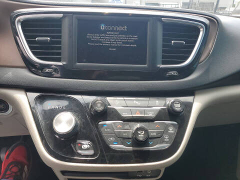 2018 Chrysler Pacifica Touring L