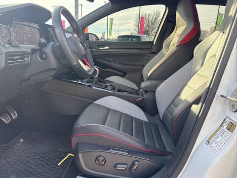 2024 Volkswagen Golf GTI 380 SE