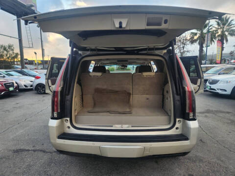 2015 Cadillac Escalade Luxury