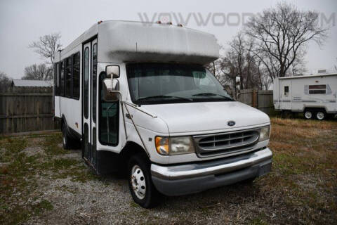 1999 Ford E-Series for sale at WOODY'S AUTOMOTIVE GROUP in Chillicothe MO