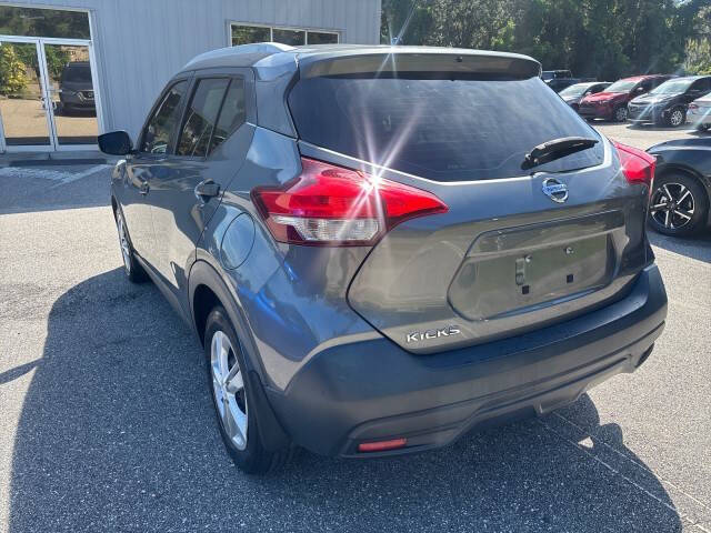2019 Nissan Kicks S
