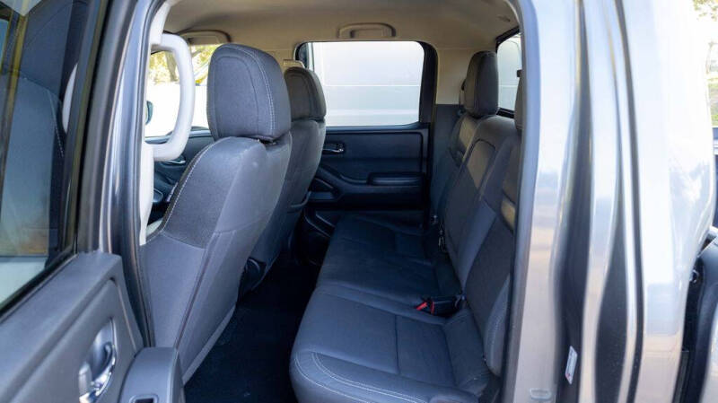 2023 Nissan Frontier SV