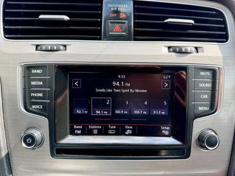 2015 Volkswagen Golf TDI S
