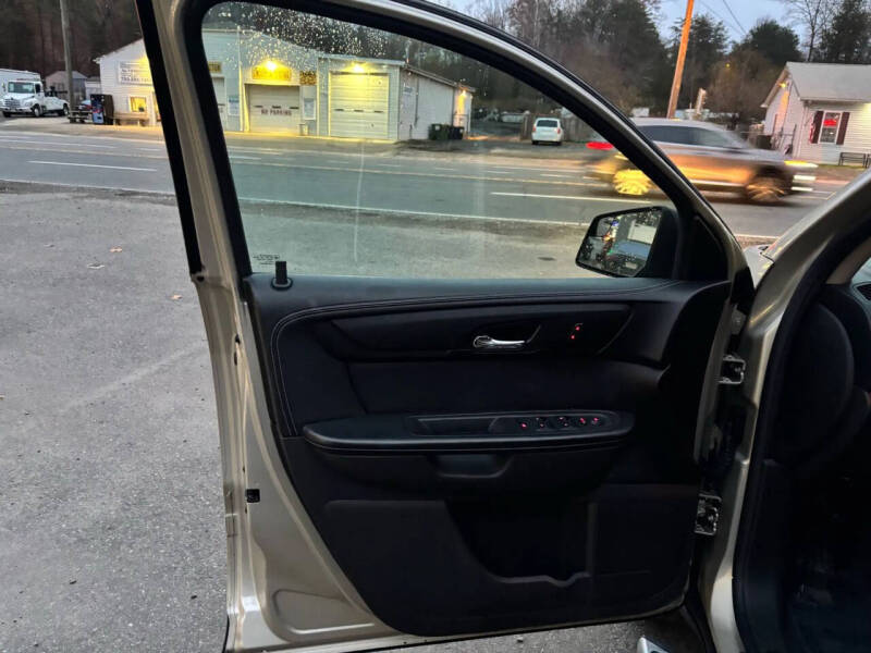 2013 GMC Acadia SLE-2