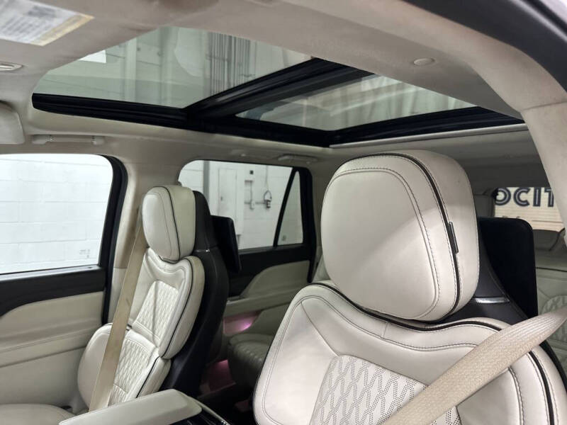 2019 Lincoln Navigator L Black Label