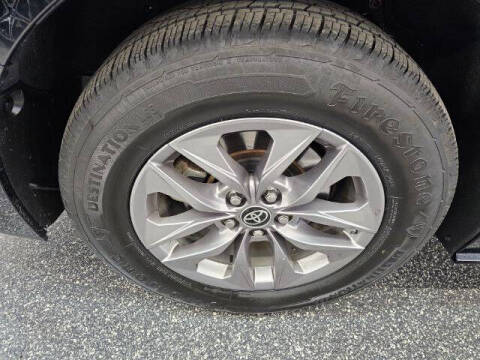 2023 Toyota Sienna LE 8-Passenger