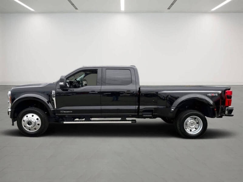2025 Ford F-450 Super Duty Lariat