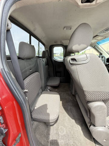 2005 Nissan Frontier SE