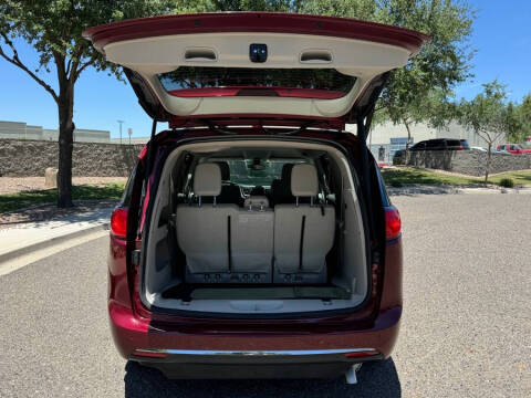 2019 Chrysler Pacifica Touring L