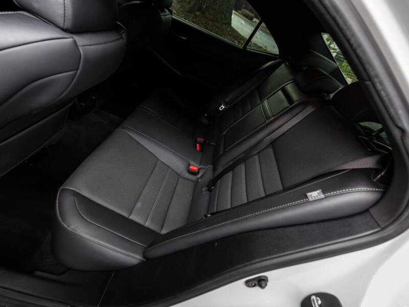 2018 Lexus IS 300
