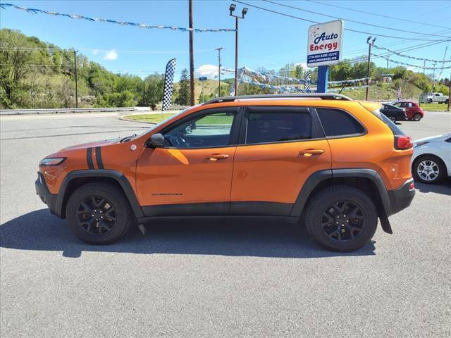 2015 Jeep Cherokee for sale at Auto Energy in Lebanon, VA