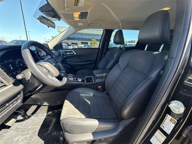 2023 Mitsubishi Outlander PHEV SE