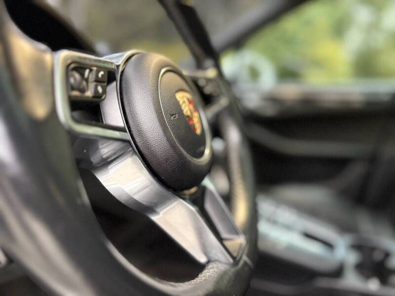 2017 Porsche Macan Turbo