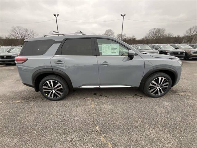 2025 Nissan Pathfinder Platinum