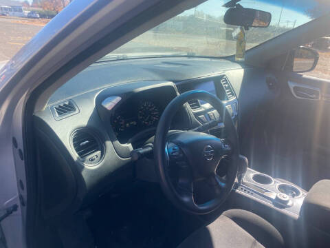 2015 Nissan Pathfinder S