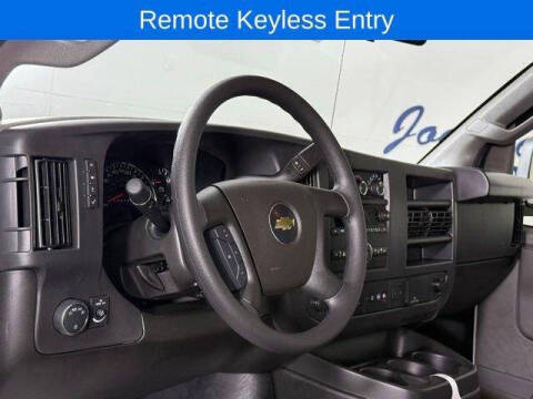 2025 Chevrolet Express 2500