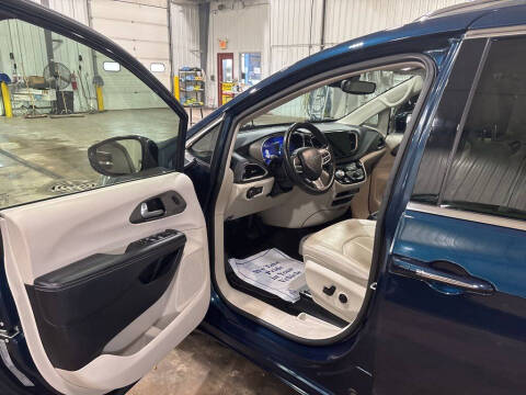 2021 Chrysler Pacifica Hybrid Touring L
