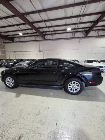 2007 Ford Mustang V6 Deluxe