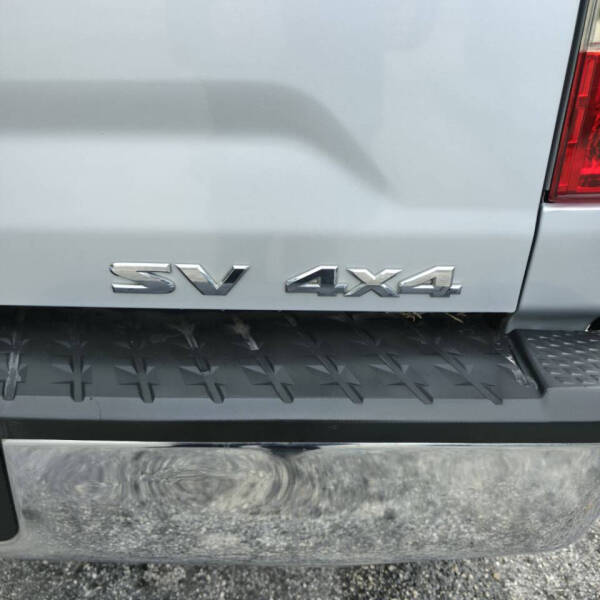 2017 Nissan Titan SV