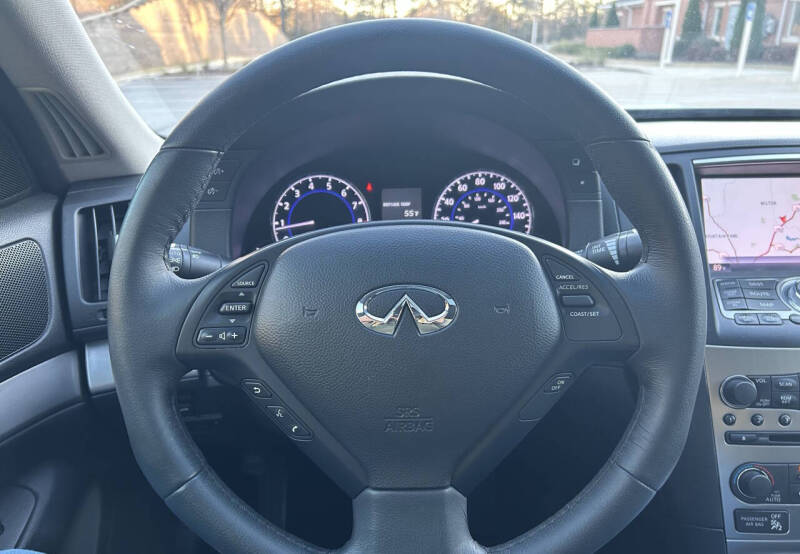 2015 Infiniti Q40