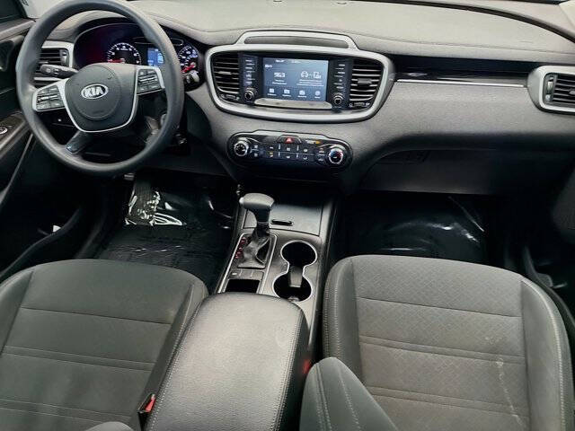 2020 Kia Sorento LX