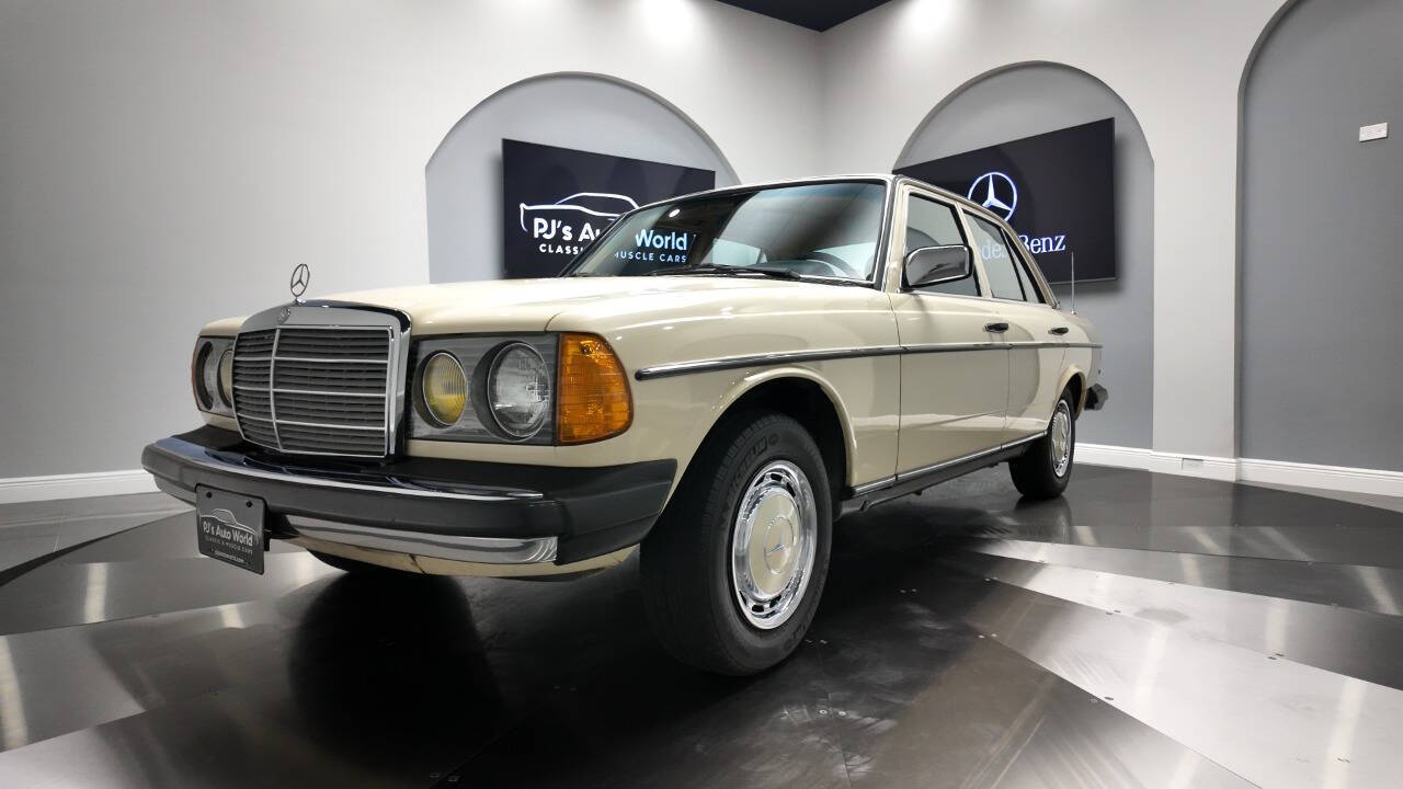 1983 Mercedes-Benz 240-Class 15