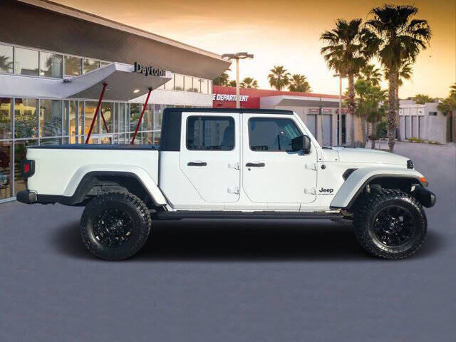 2022 Jeep Gladiator Sport S