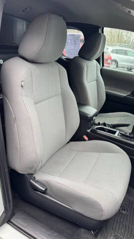 2019 Toyota Tacoma SR