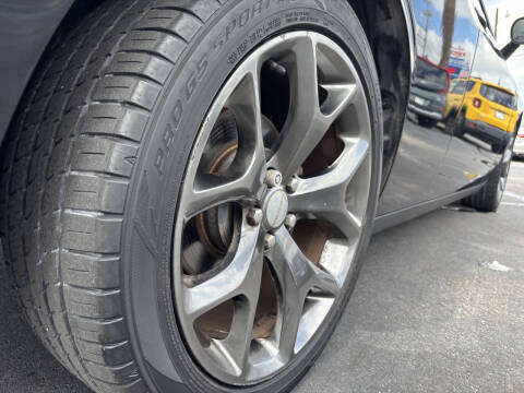 2015 Dodge Challenger SXT Plus