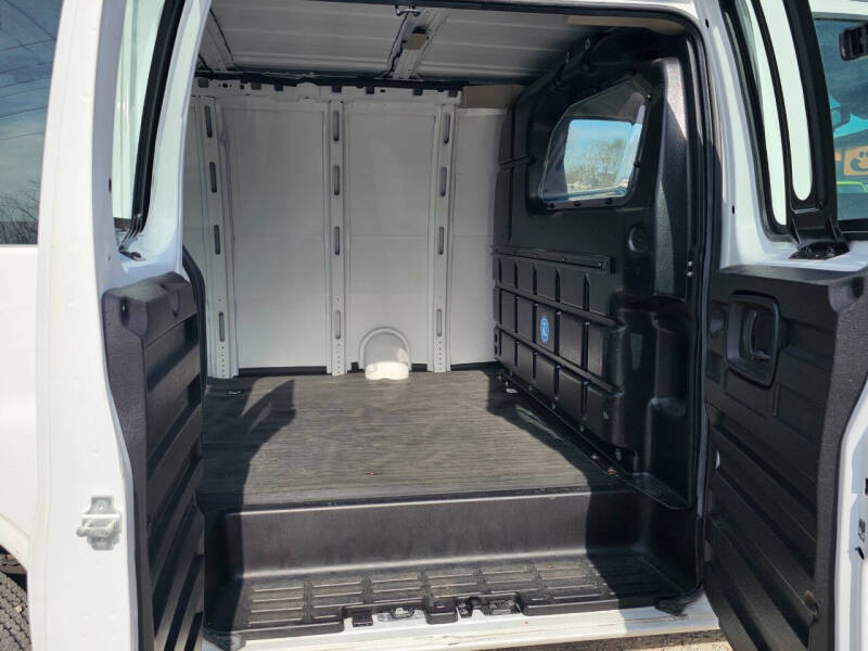 2021 Chevrolet Express 2500
