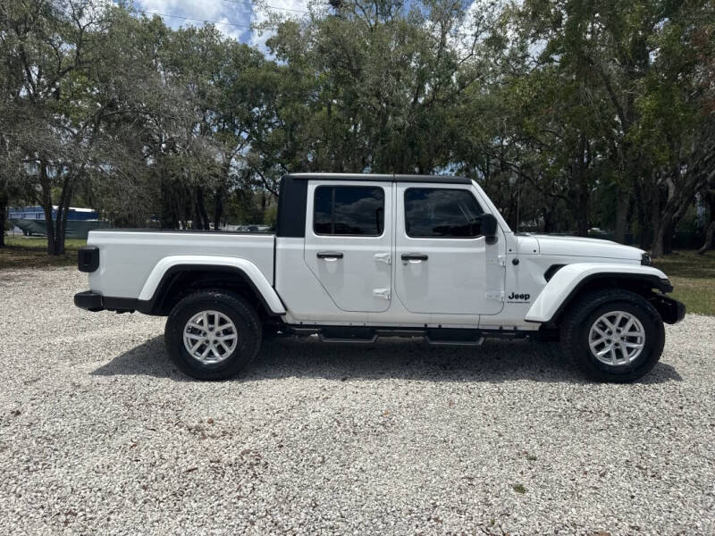 2023 Jeep Gladiator