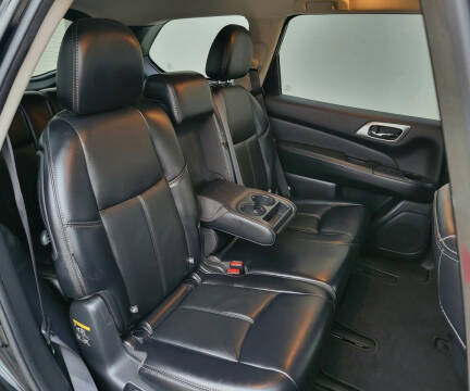 2019 Nissan Pathfinder SL