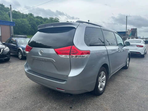 2014 Toyota Sienna