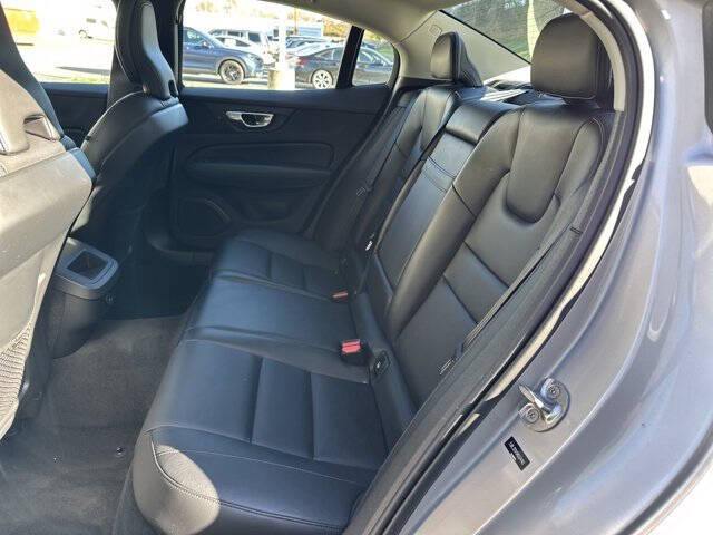 2024 Volvo S60 B5 Core Dark Theme