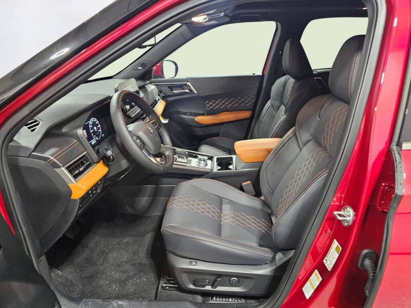 2025 Mitsubishi Outlander PHEV