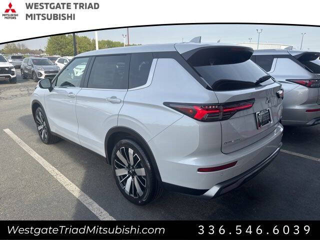 2026 Mitsubishi Outlander SE