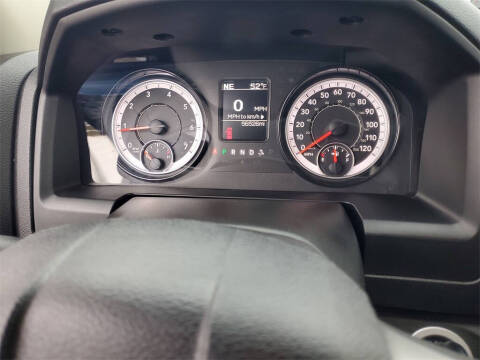 2024 RAM 1500 Classic SLT