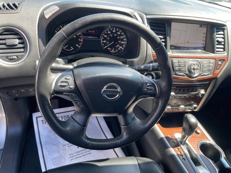 2017 Nissan Pathfinder S