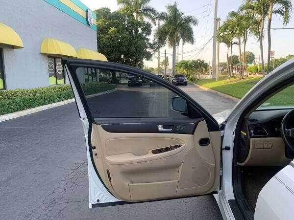 2012 Hyundai Genesis  - $12,999